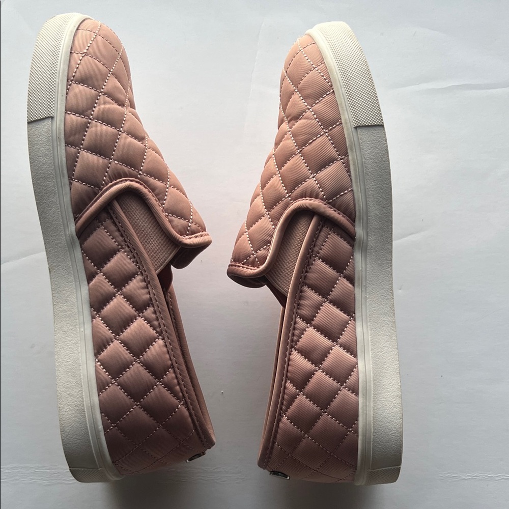 Mossimo Supply Co. Light Pink Quilted Slip-On Sneakers - Picture 5 of 15